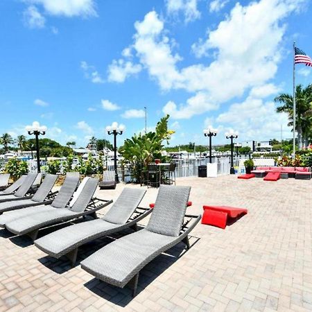 Getaway At The Marina Aparthotel South Bradenton Exterior photo