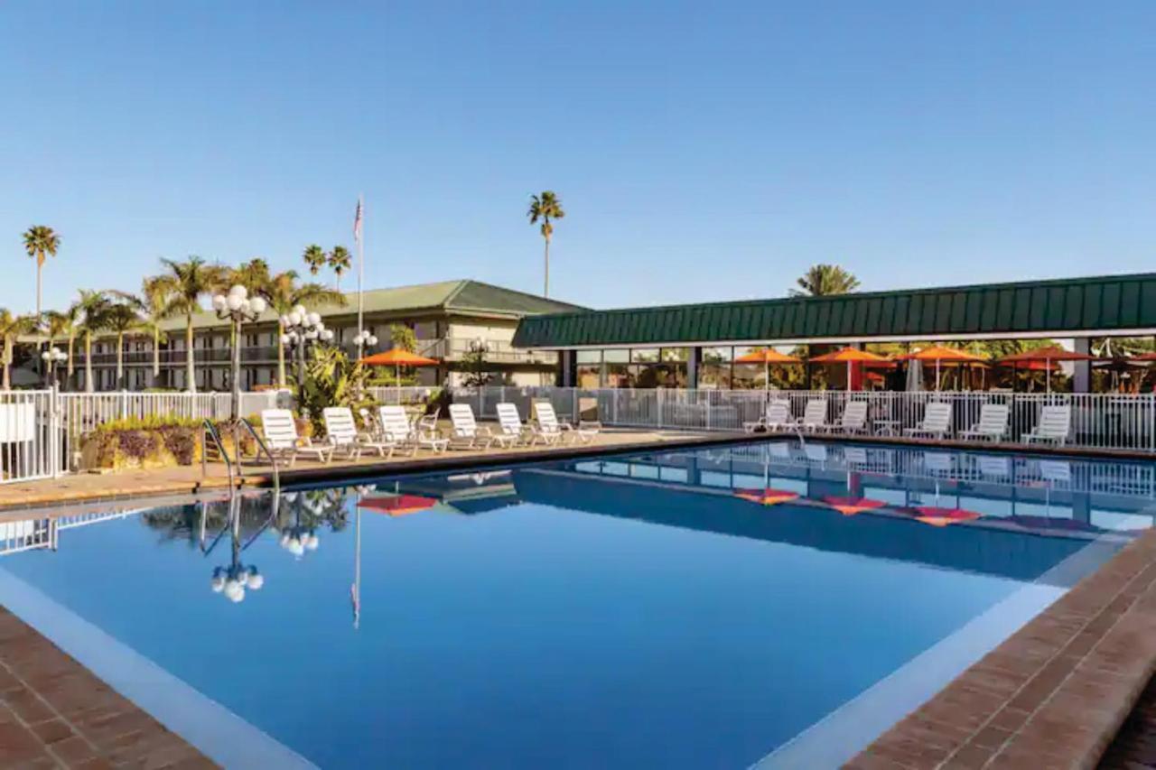 Getaway At The Marina Aparthotel South Bradenton Exterior photo