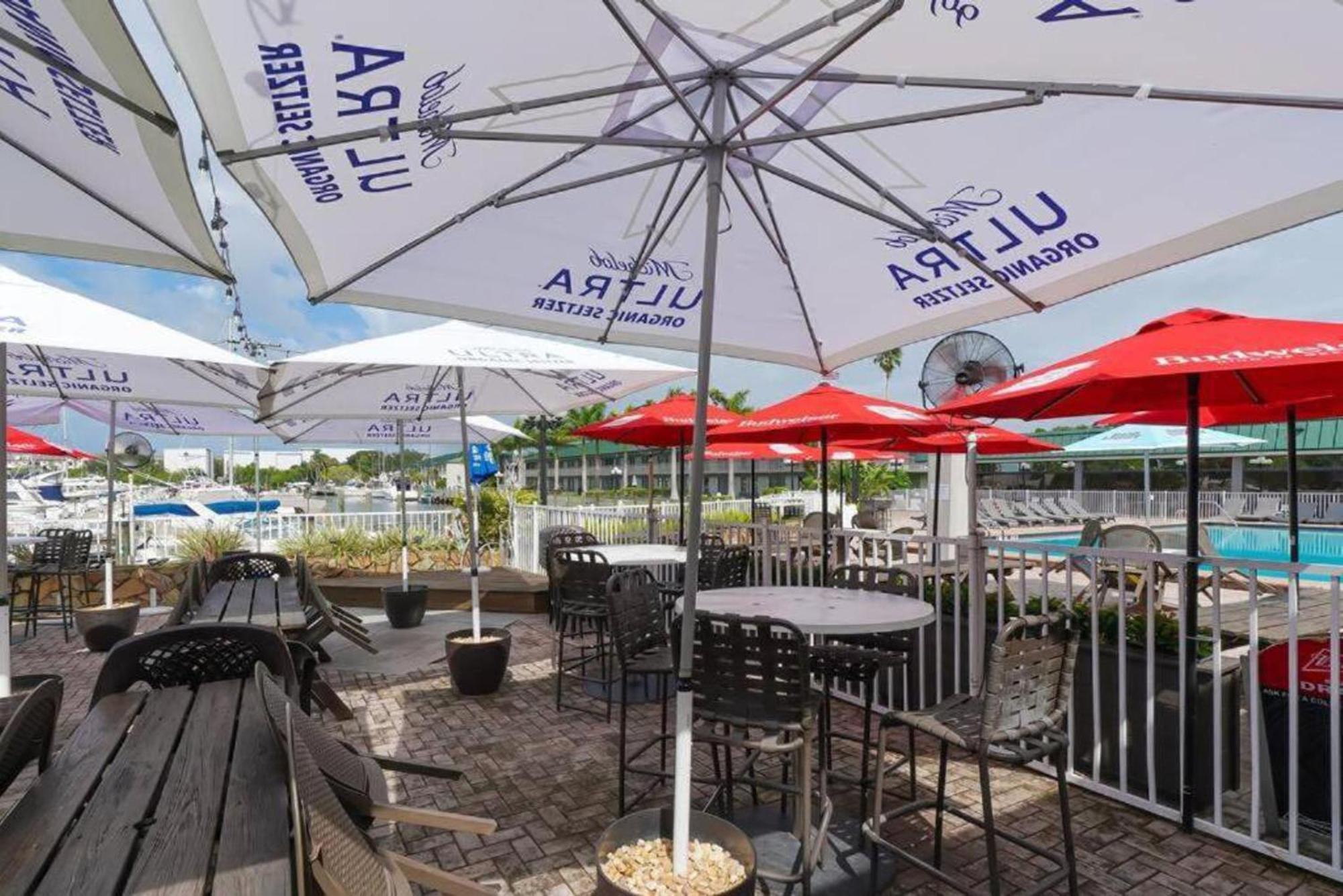 Getaway At The Marina Aparthotel South Bradenton Exterior photo
