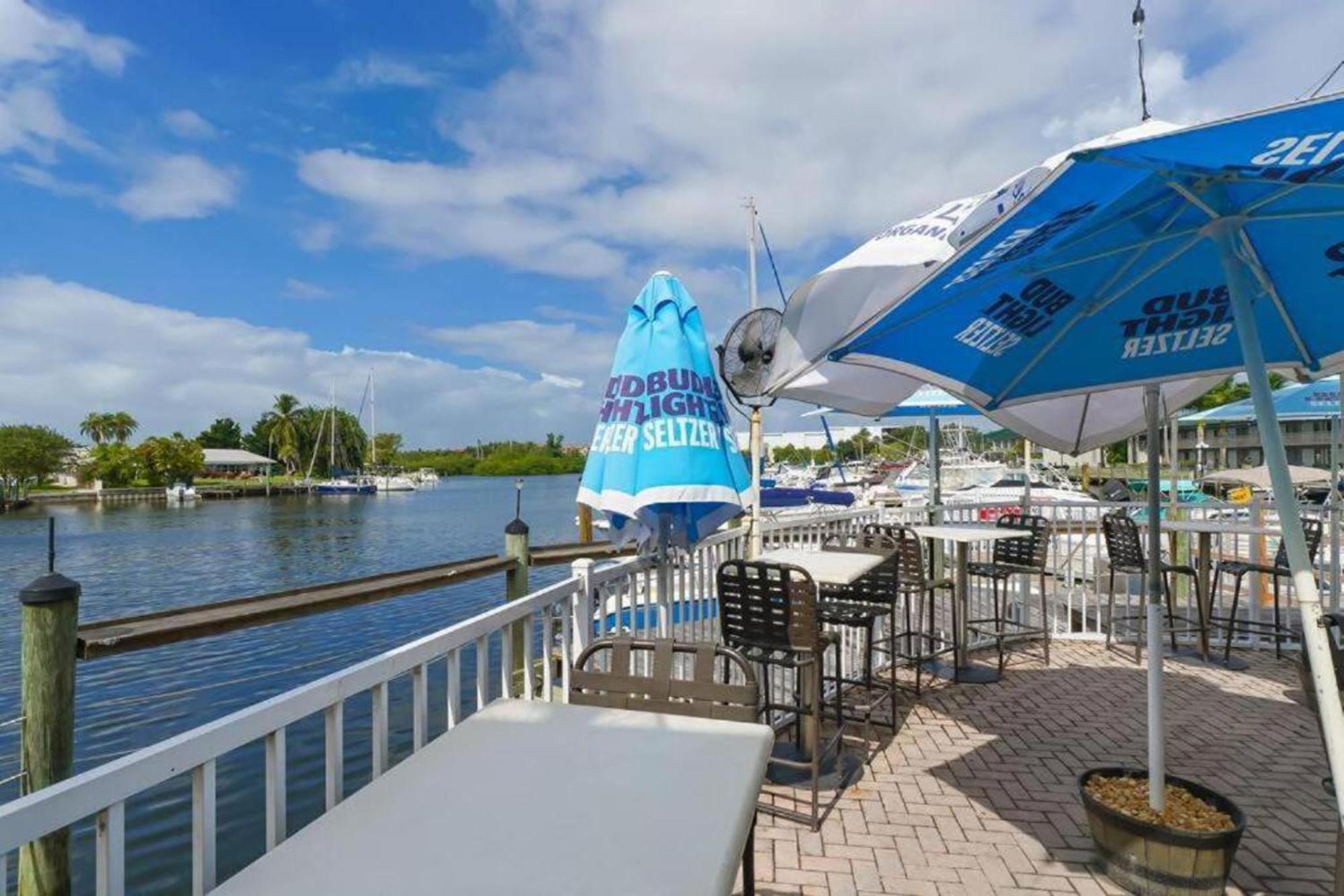 Getaway At The Marina Aparthotel South Bradenton Exterior photo